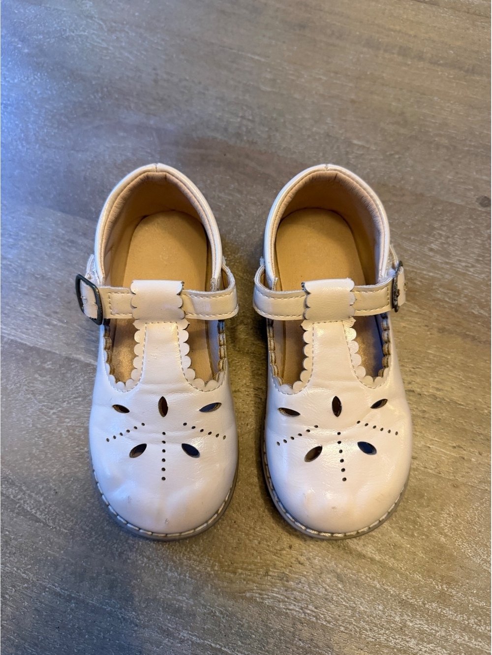 Toddler Girls Cream Leather Mary Jane Shoes Size 28